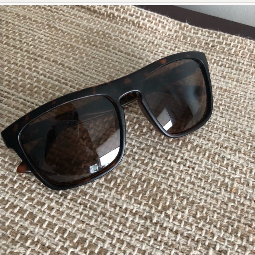 Men’s sunglasses